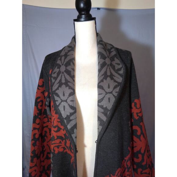 Tribal Long Gray and Red Cardigan - Picture 3 of 5